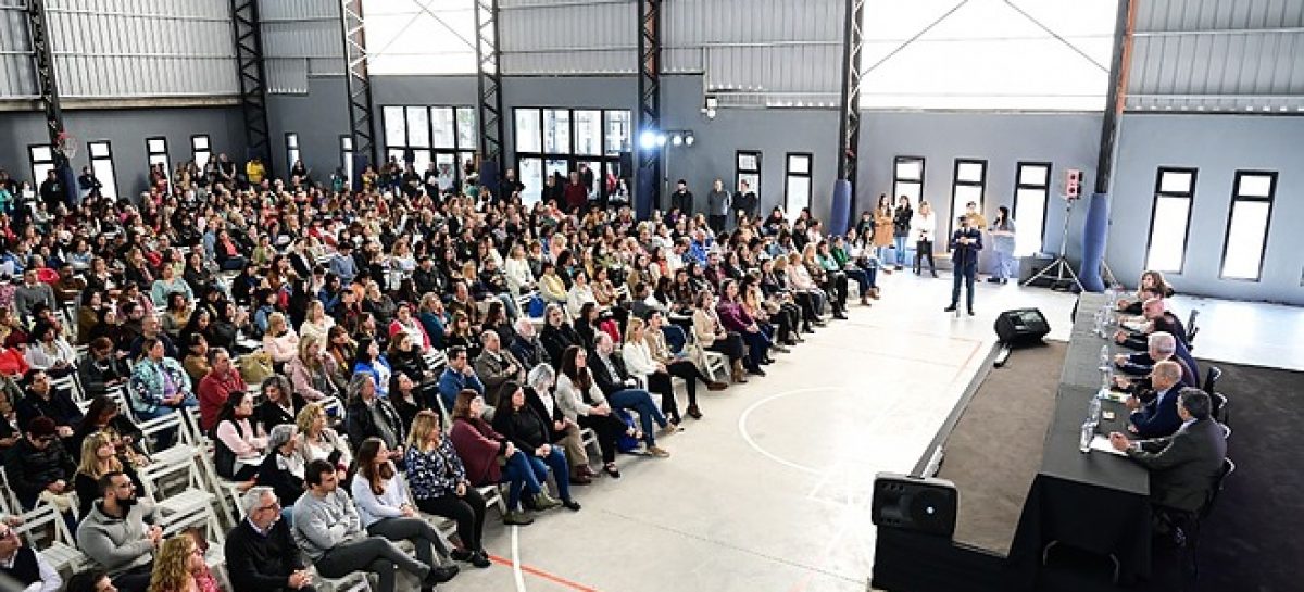 Se inició el segundo Congreso Regional de Educación en Escobar