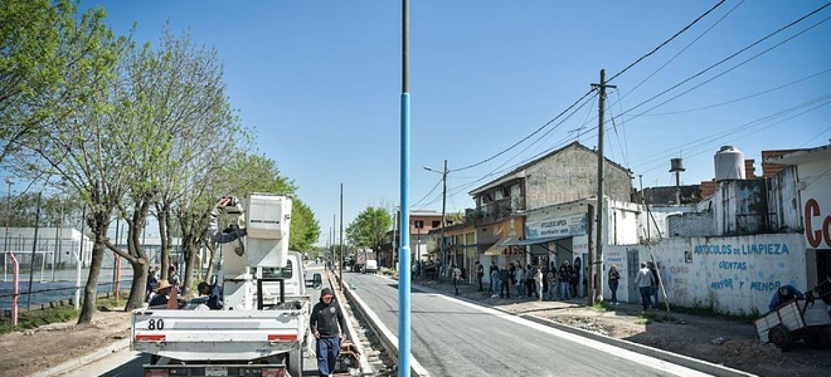 La pavimentación del Boulevard 5 de Junio en Maquinista Savio ya se encuentra avanzada en un 90 por ciento