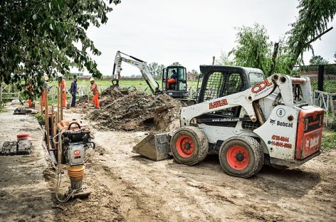 Ing. Maschwitz: se está realizando la instalación de cloacas en el barrio San Miguel y la ampliación de la Escuela Secundaria 16
