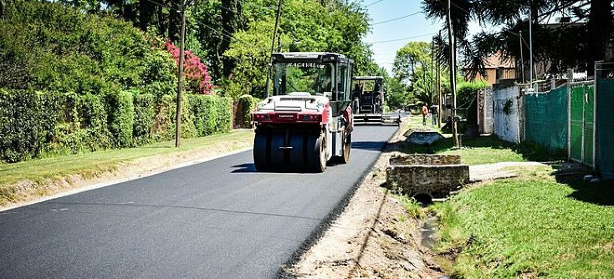 Avanza la pavimentación de la calle Fiesta Nacional de la Flor en Belén