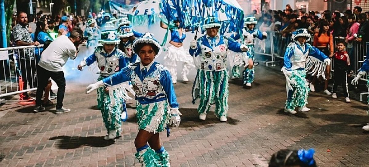 Escobar: vecinas y vecinos del distrito disfrutaron del Carnaval de la Flor