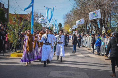 Maquinista Savio festejó su 49° aniversario en el renovado Boulevard 5 de Junio