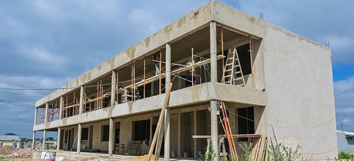 Continúa a buen ritmo la construcción de la primera Escuela Primaria Municipal de Escobar