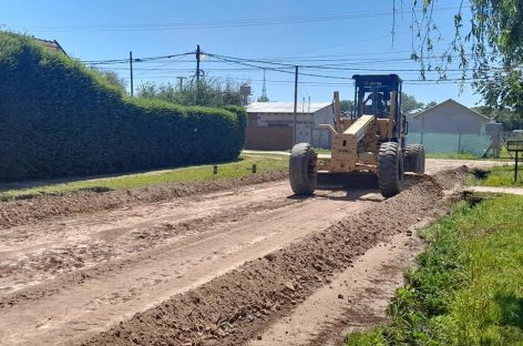 Siguen en ejecución los trabajos de bacheo, zanjeos y limpieza en distintas localidades del distrito