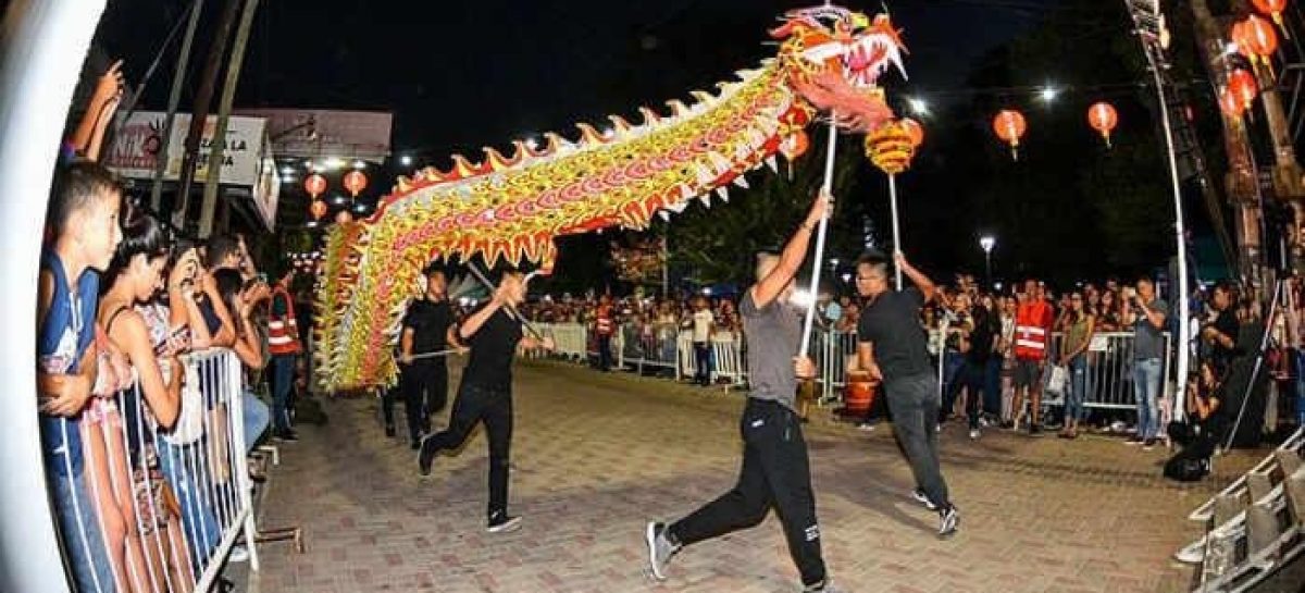 Escobar celebra el Año Nuevo Chino con una feria y espectáculos artísticos