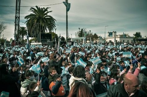 Bersuit Vergarabat se suma a los festejos por el Día de la Bandera y el aniversario de Garín