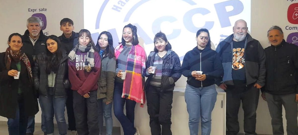 Por primera vez, alumnos de una escuela pública del distrito realizan prácticas en el Hospital Municipal de Zoonosis