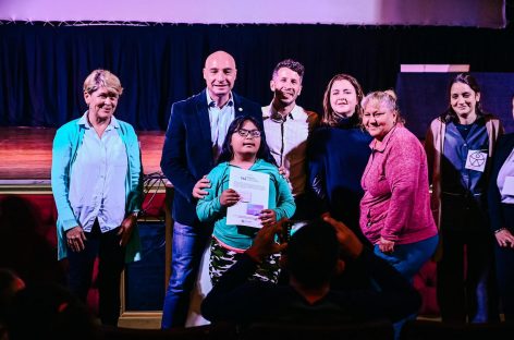 Trastornos del Espectro Autista: 170 vecinos recibieron su credencial azul para atención prioritaria