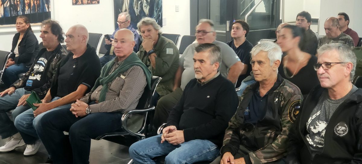 Emocionante sesión especial por Malvinas en el HCD de Escobar